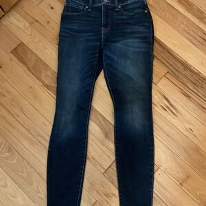 Women’s Lucky brand Midrise Skinny Ava jeans 4/27
